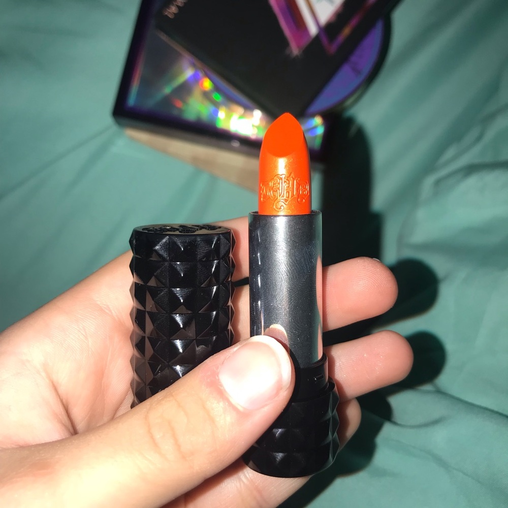 Kat Von D lipstick shade Halo